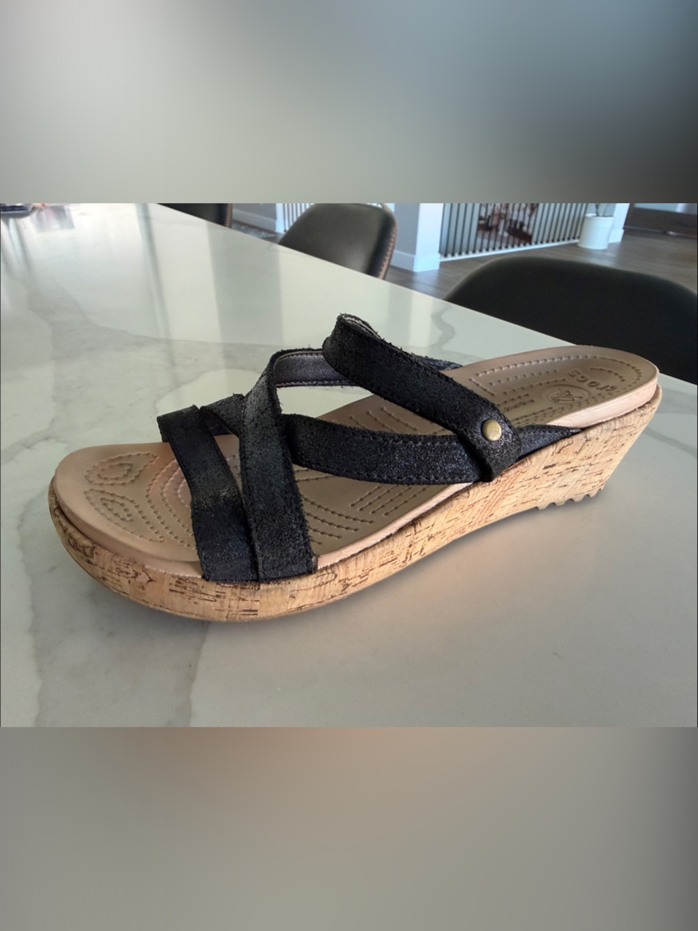 CROCS A-Leigh Wedge Strappy Black Strappy Sandals. Women’s 7